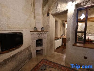 Sarnich Cave Suites - 174