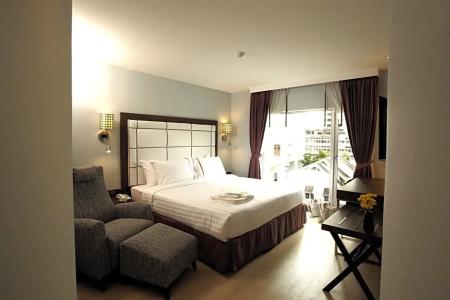 Sukhumvit Suites - 55