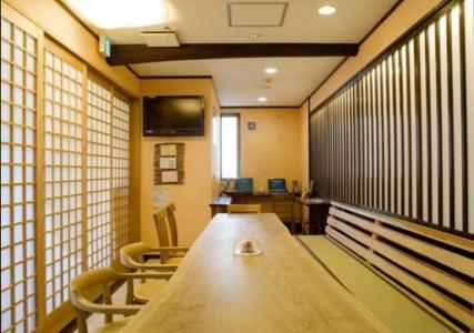 Oyo Ryokan Sparkling Dolphins Inn Kyoto - 16
