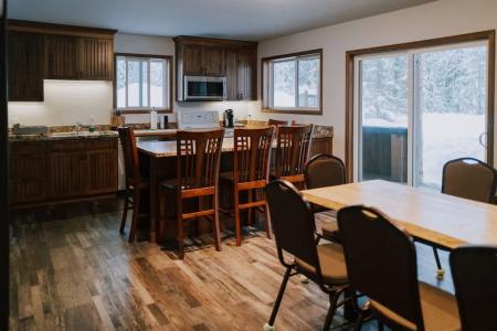 Glacier House & Resort - 132