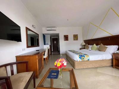 Golden Tulip - 70