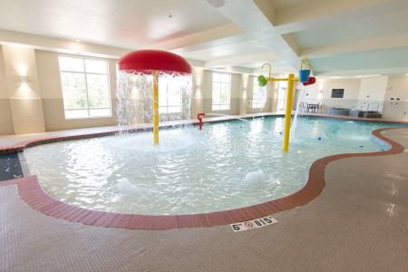 Hampton Inn & Suites Airport - 16