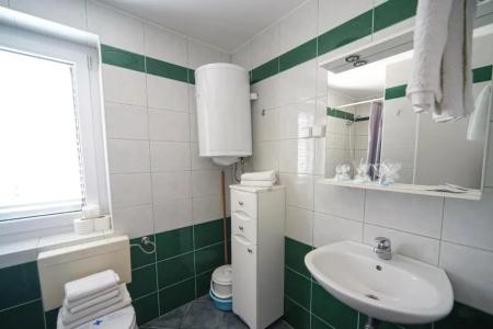 and Rooms Degra - 82