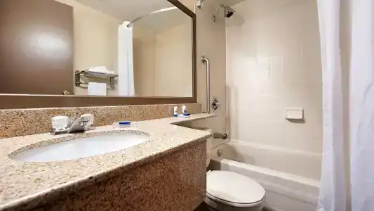 Best Western-Montreal & Conference Centre - 7
