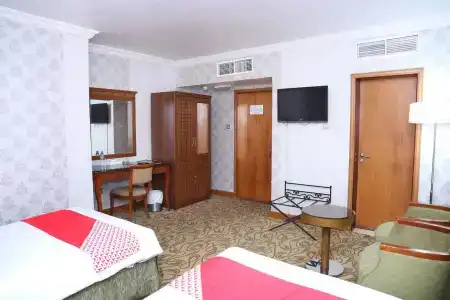 Oyo 328 City Plaza - 5