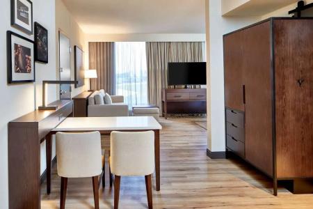 Embassy Suites by Hilton Nashville - 96