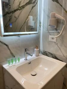 Rias Penthouse Suites - 292
