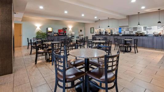 Best Western Plus Peppertree Airport Inn - 29