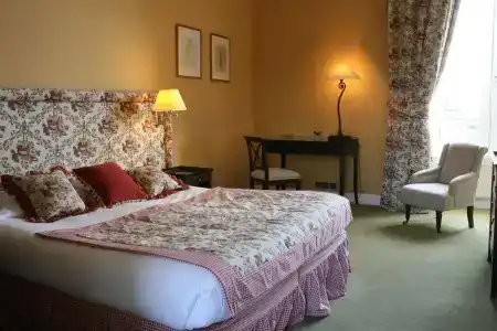 Hôtel Chateau De Sully - 4