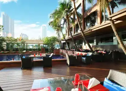 Ramada Plaza by Wyndham Bangkok Menam Riverside - 2