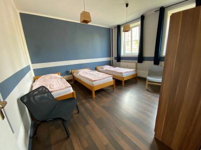 Blue Doors Hostel Ktv - 3