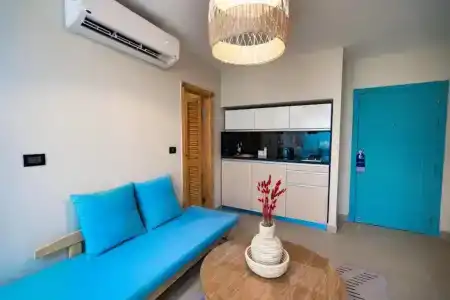 Redcon Suites - 111