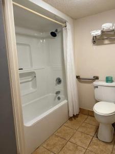 Budgetel Inn and Suites - Fort Gordon - 24