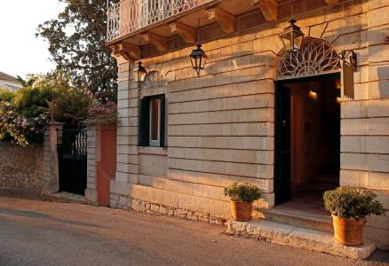 Siora Vittoria Boutique - 24