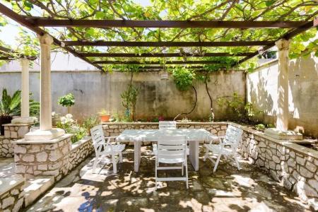 Guest House Steel - 4