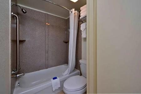Best Western Plus Holiday Sands Inn & Suites - 60