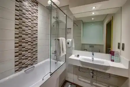Premier Inn Dubai Ibn Battuta Mall - 35