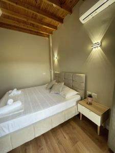 Rias Penthouse Suites - 313