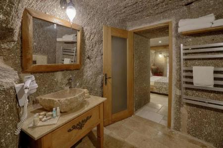 Hera Cave Suites - 76