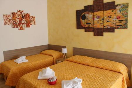Damiani & Sister Guesthouse - 1
