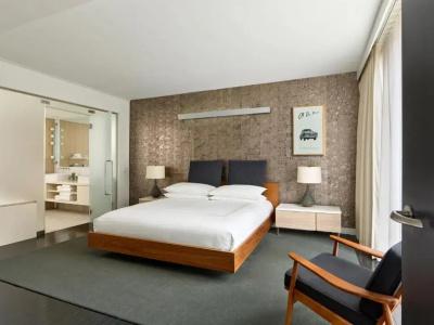 Smyth Tribeca - 121