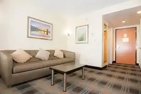 Wingate by Wyndham - Orlando International Airport - 75