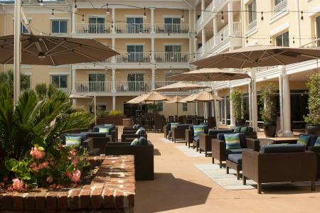 Courtyard Charleston Waterfront - 23