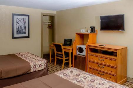 Relax Inn - - 1