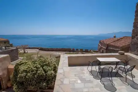 Goulas Traditional Guesthouse - 13