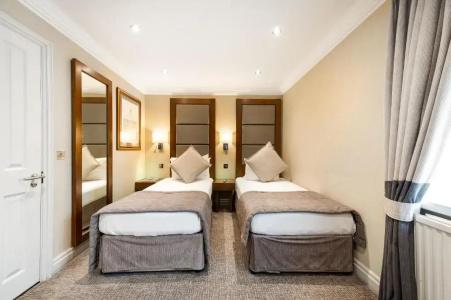 Langham Court - 85