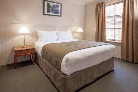 Country Club Tasmania - 2