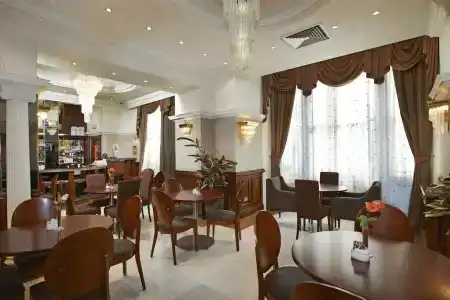 Royal Eagle - 14