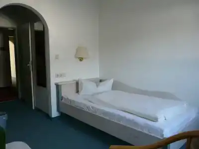 Roter Hahn - Bed & Breakfast - 0