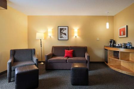 DoubleTree by Hilton Savannah Airport - 6