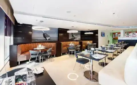 Premier Inn Airport - 27