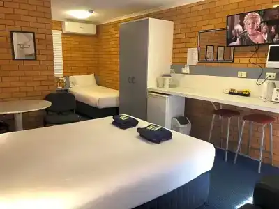 Bosuns Inn - 25