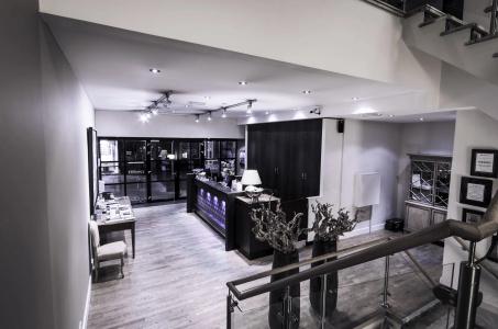 Boutique Lumiere - 1