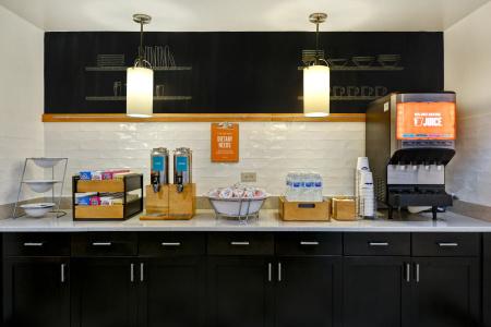 Hampton Inn & Suites/St. Petersburg-Ulmerton Road - 2