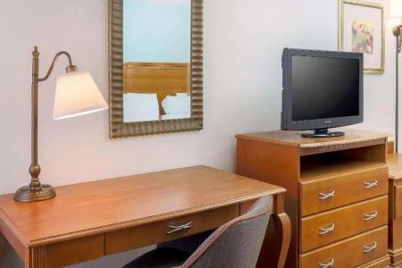 Hampton Inn - 51