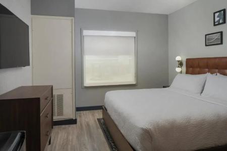 Four Points by Sheraton Dallas Arlington Entertainment District - 34