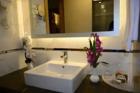 Glamour & Spa - 9