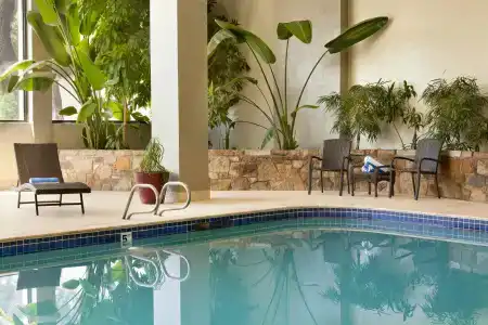 Embassy Suites by Hilton Will Rogers Airport - 19