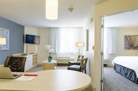 Candlewood Suites Miami Intl Airport - 36Th St, An Ihg - 79