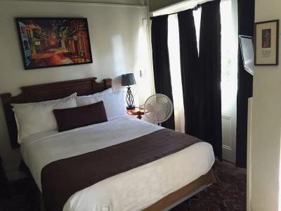 Lafitte & Bar - 4