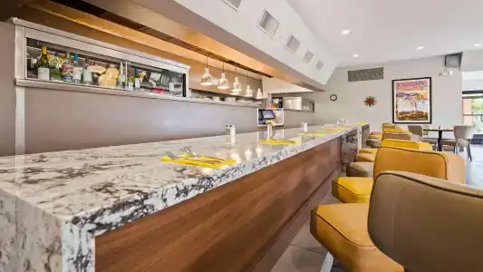 Best Western Royal Sun Inn & Suites - 28