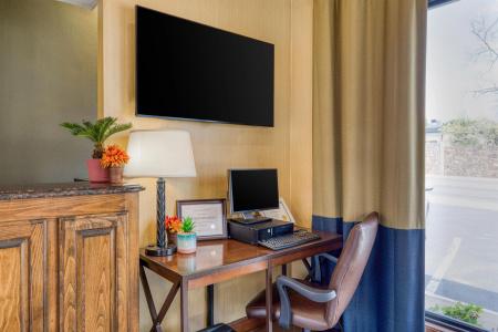 Best Western Winners Circle - 2