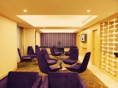 The Metropolitan & Spa New Delhi - 11