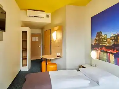 B&B Frankfurt Hauptbahnhof - 24