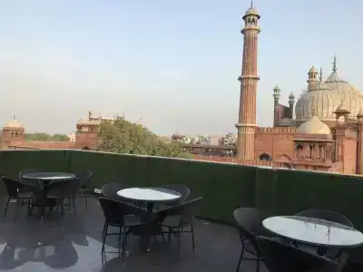 Aiwan-e-Shahi - 16