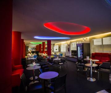 Oasis Plaza - 28